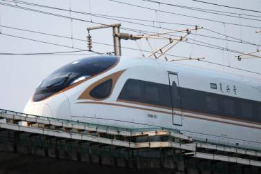 複興号7月開進拉薩！無線(xiàn)充電(diàn)、按摩座椅…智能(néng)動車(chē)組擴大開行！鐵路調圖變化大~